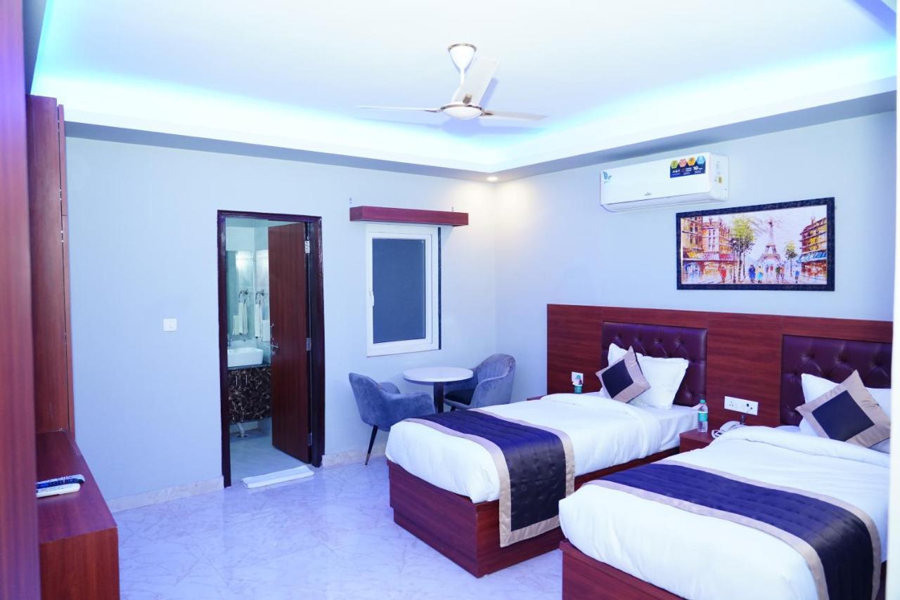 Expomart Inn Greater Noida Exterior foto