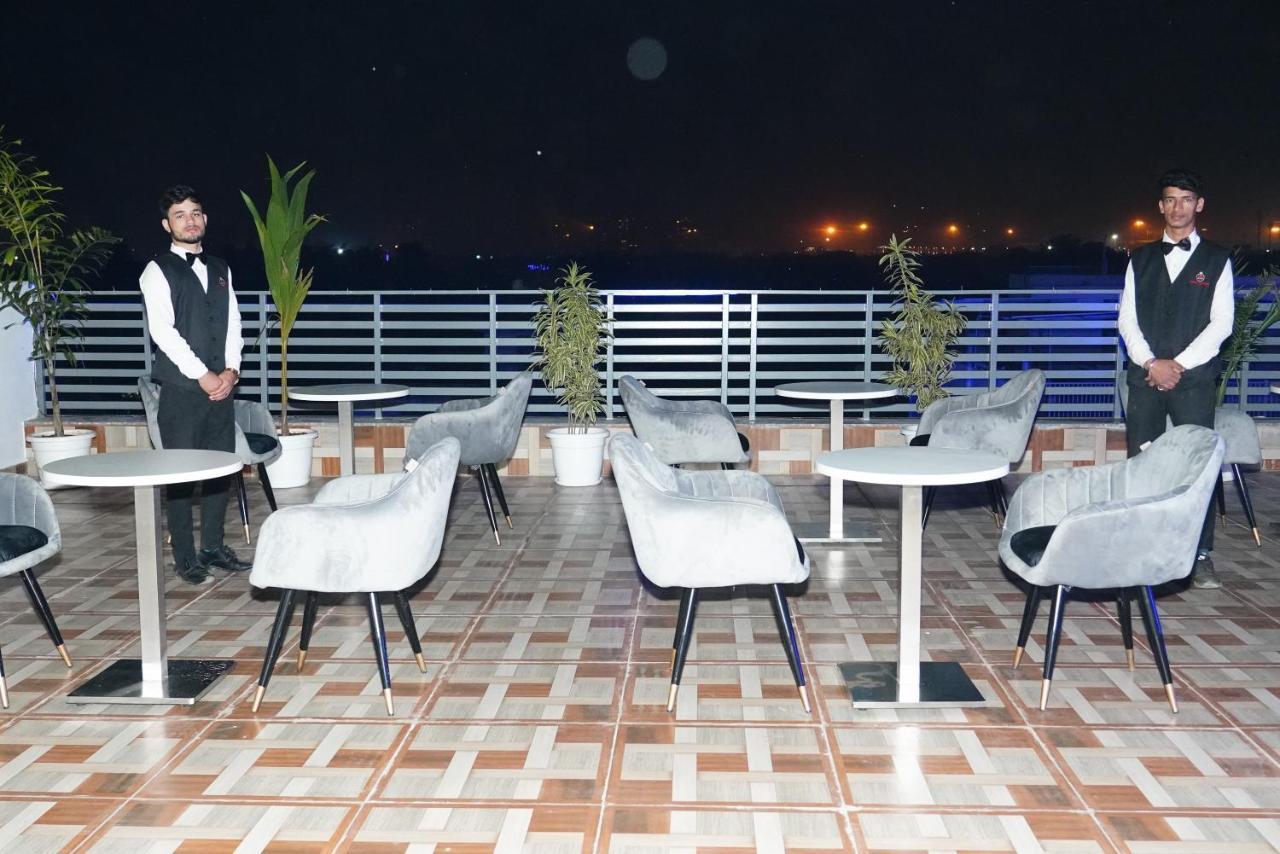 Expomart Inn Greater Noida Exterior foto