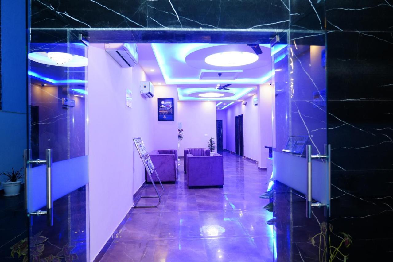 Expomart Inn Greater Noida Exterior foto