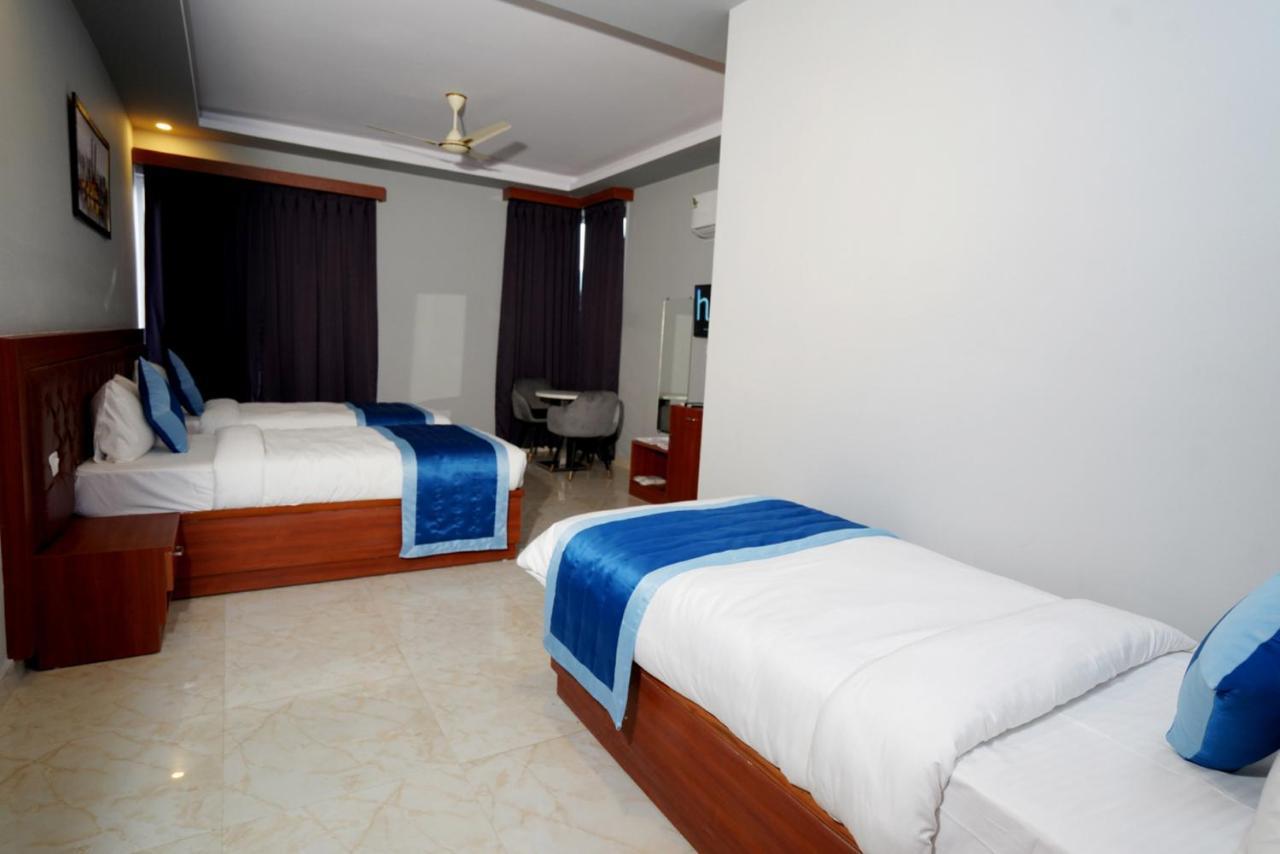 Expomart Inn Greater Noida Exterior foto